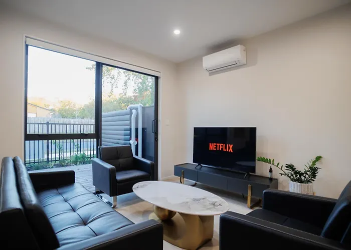 Zen Style 3 Bedrooms Near School, Shop And Eateries