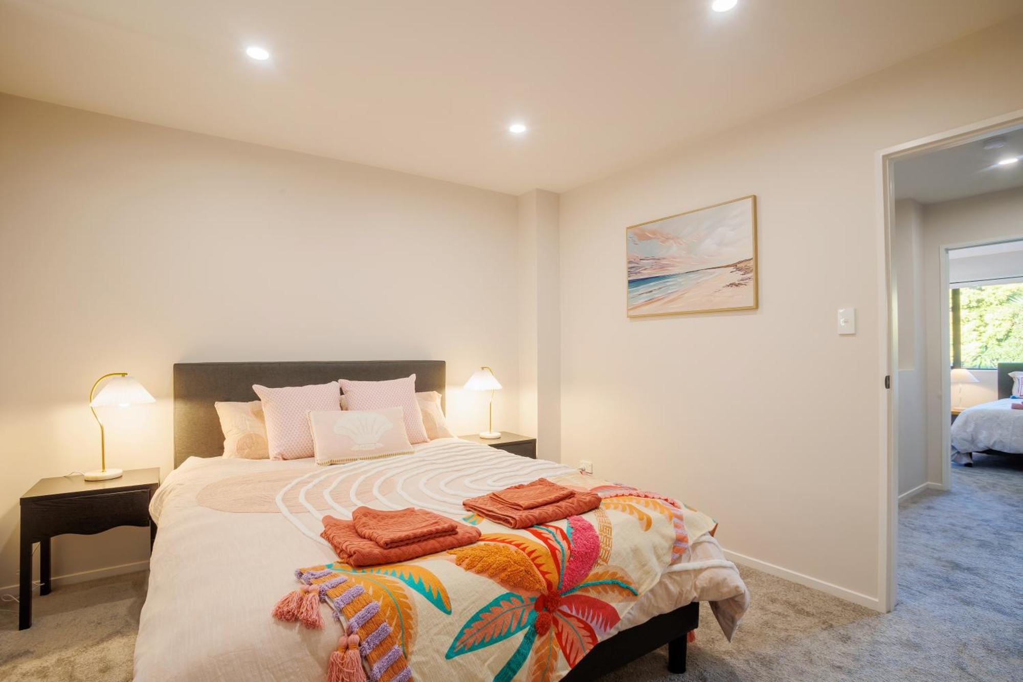 Zen Style 3 Bedrooms Near School, Shop And Eateries Auckland