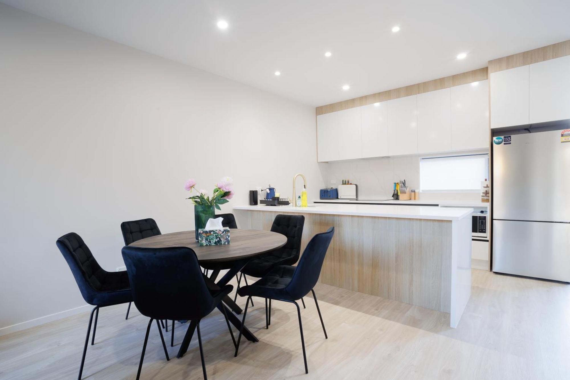 Zen Style 3 Bedrooms Near School, Shop And Eateries * Auckland