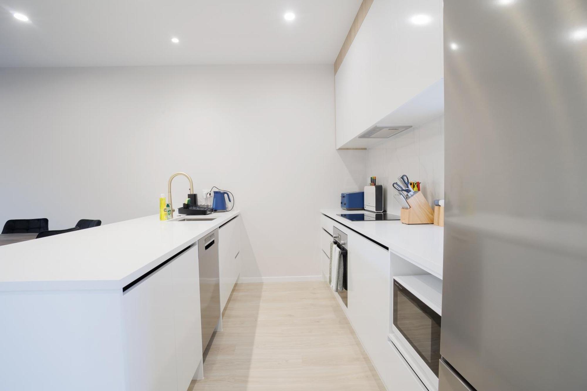 Zen Style 3 Bedrooms Near School, Shop And Eateries *